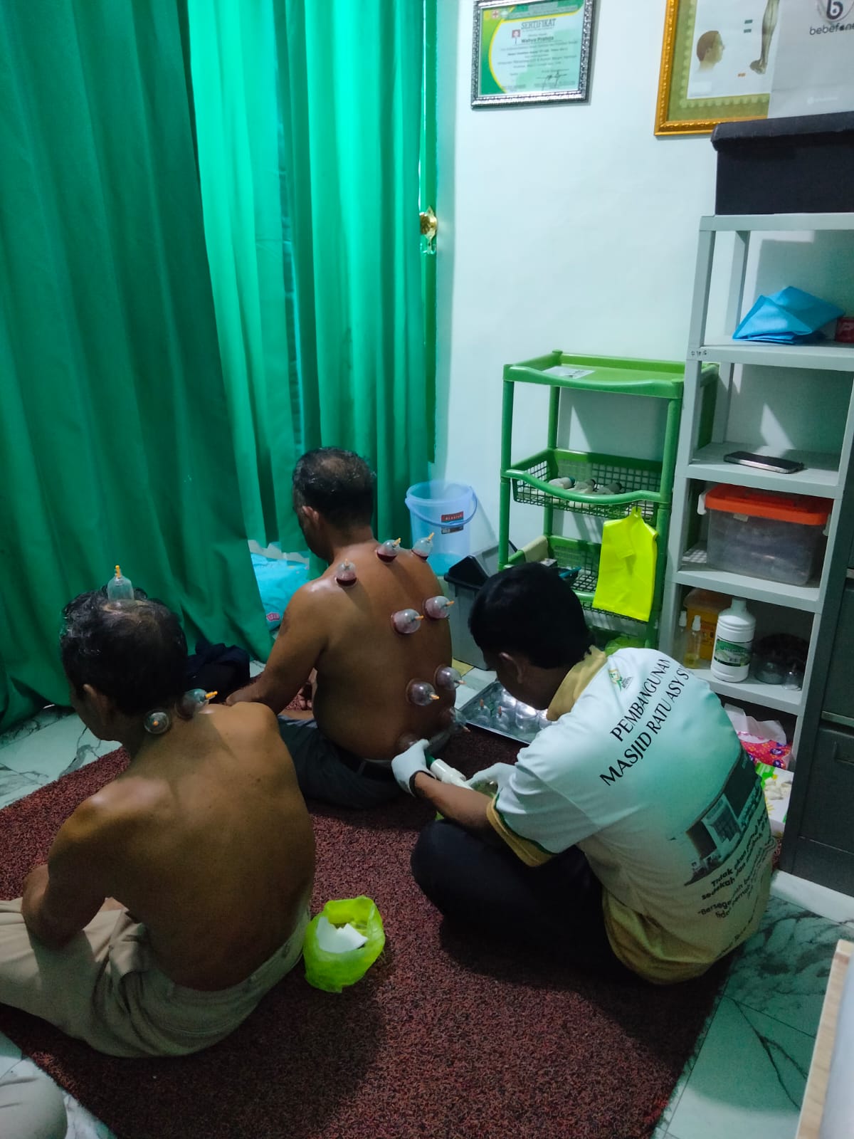 Layanan Terapi Bekam